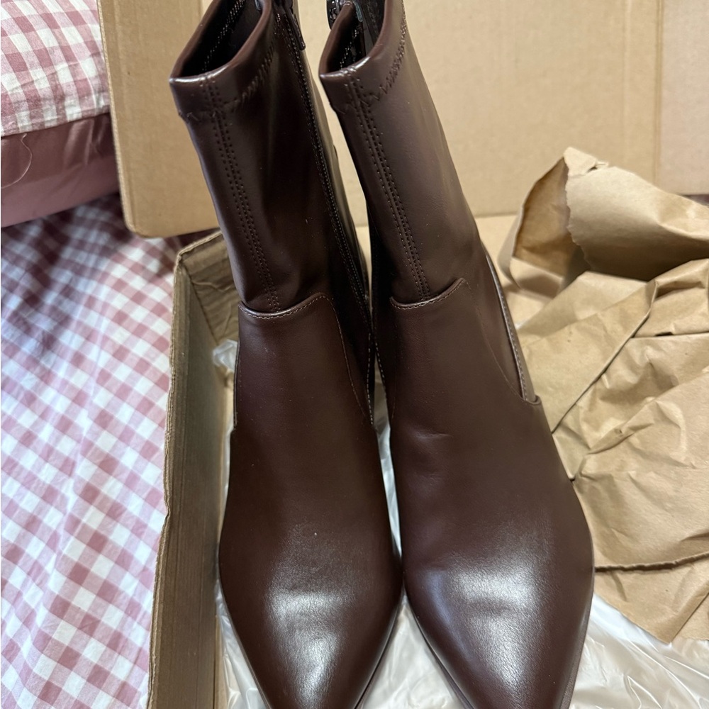 Dolce vita brown kitten boots